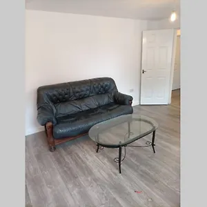 Spacious One Bedroom Family -non Smoker Apartment Wakefield
